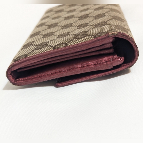 Gucci Monogrammed Gold GG Heart Continental Wallet - Picture 4 of 14